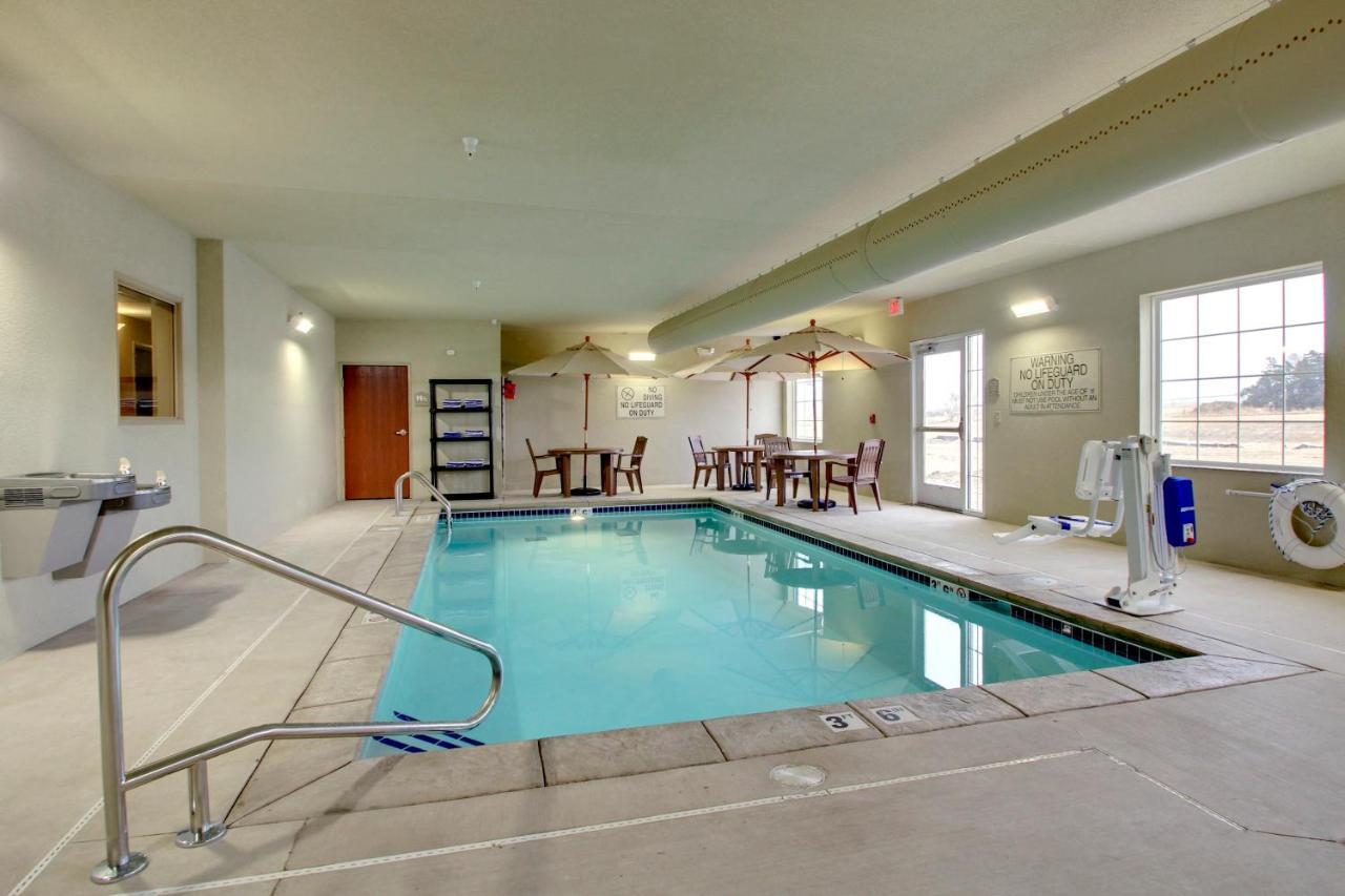 Stanton Inn And Suites Екстериор снимка