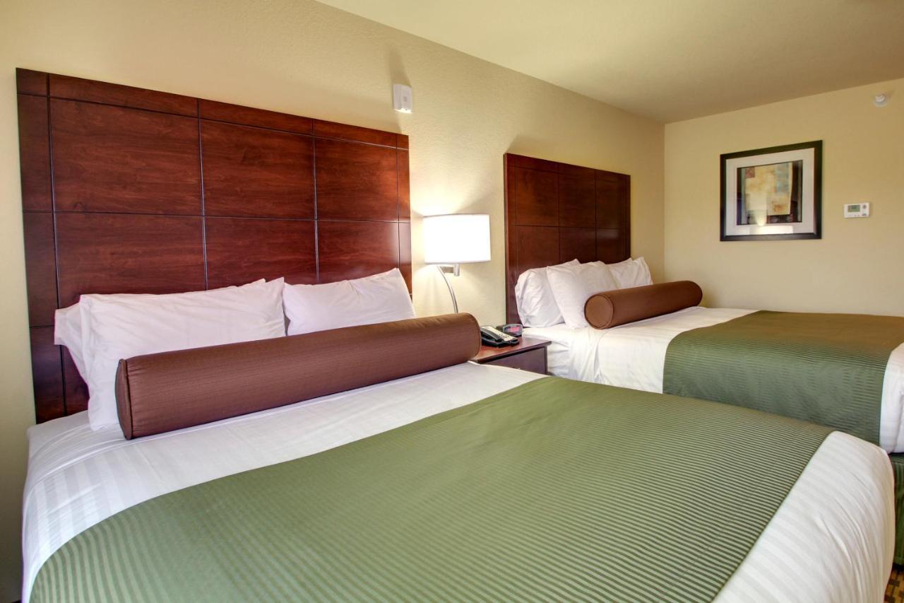 Stanton Inn And Suites Стая снимка